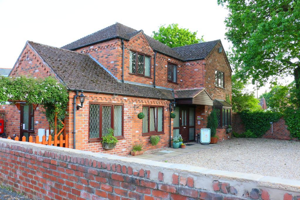 Eagles Guest House Lincoln Exteriér fotografie