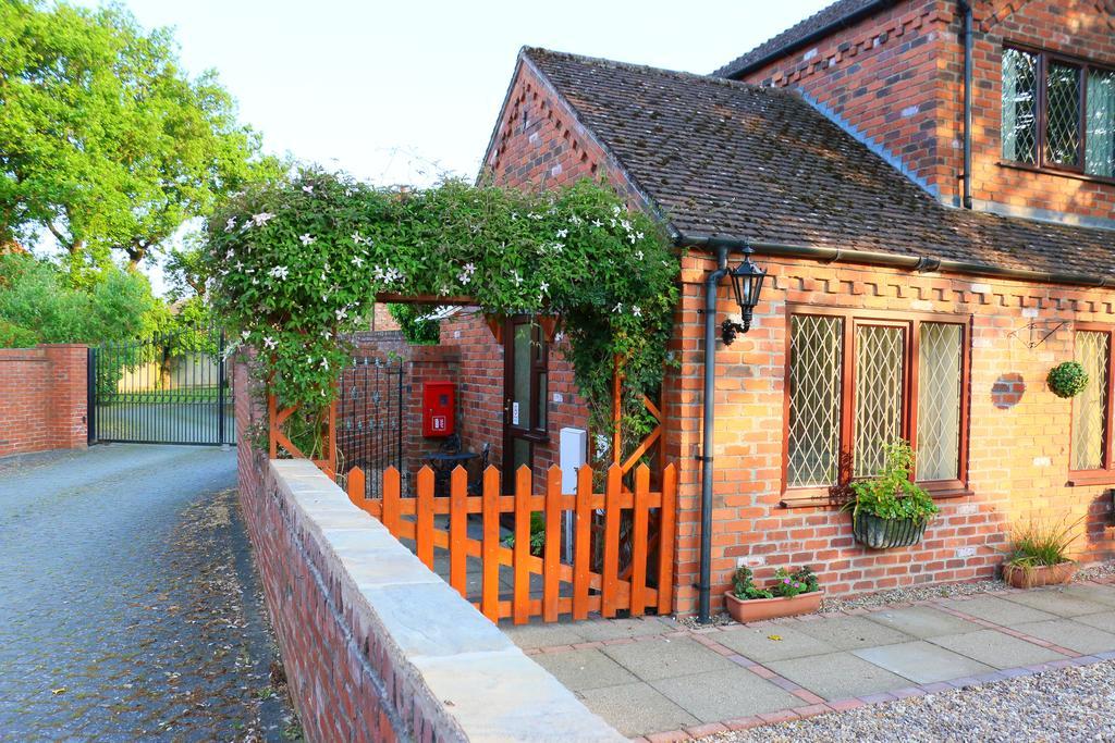 Eagles Guest House Lincoln Exteriér fotografie
